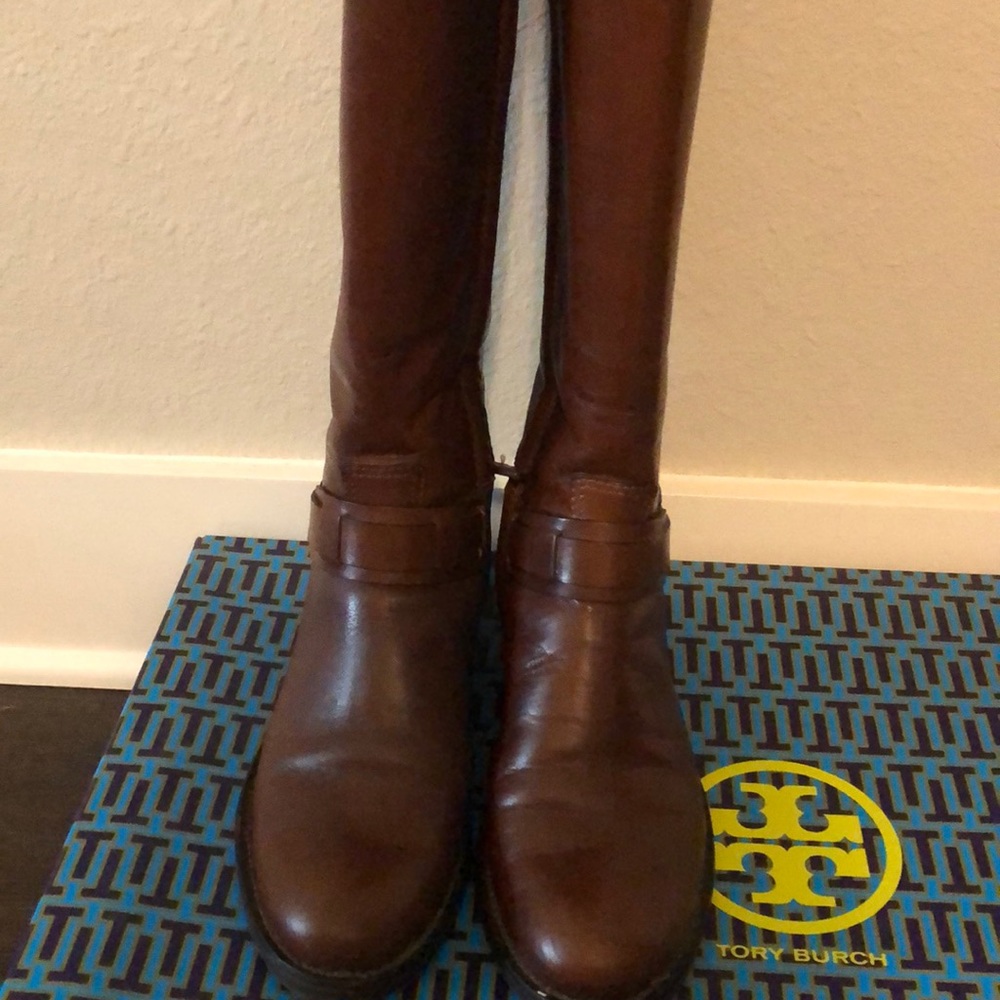 Boots - Picture 3 of 5